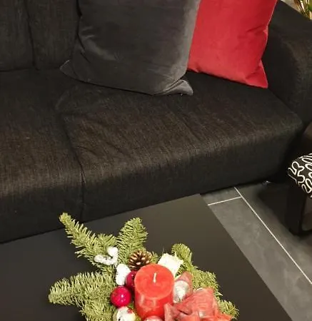 Souterrainwohnung Im Gruenen Apartmán *