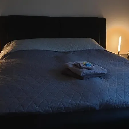 Souterrainwohnung Im Gruenen Apartmán *