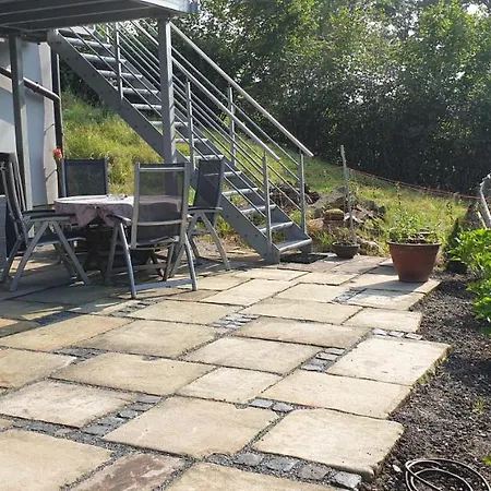 Souterrainwohnung Im Gruenen