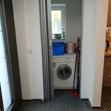 Souterrainwohnung Im Gruenen