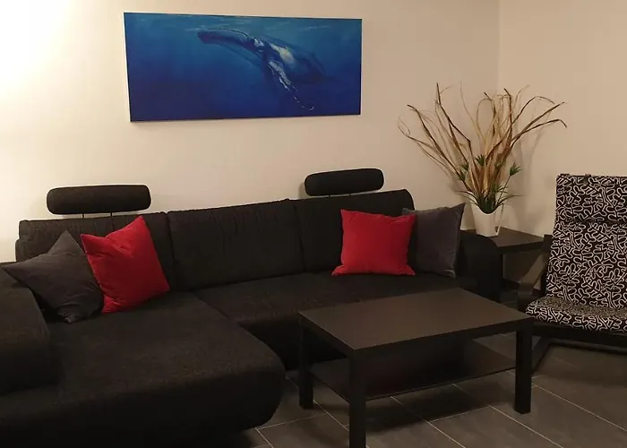 Lejlighed Souterrainwohnung Im Gruenen