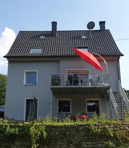 Souterrainwohnung Im Gruenen *